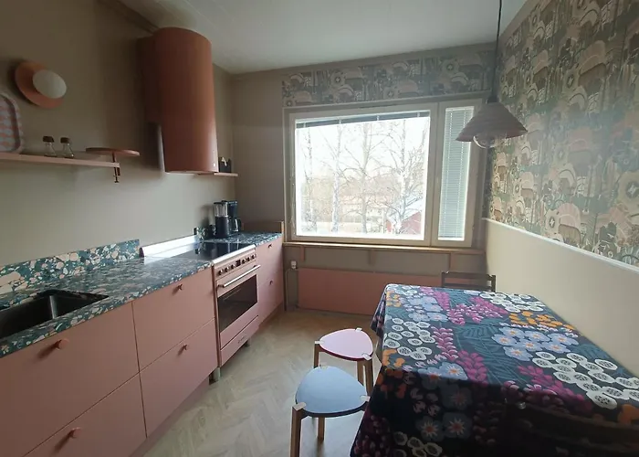 Hieno Kaksio Keskustassa Rauhallisella Alueella شقة لوفيزا